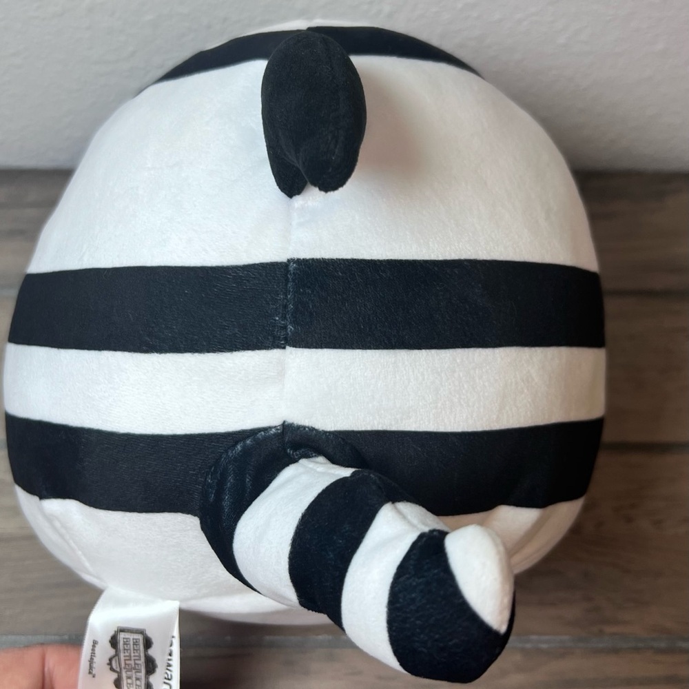 Squishmallow *Beetlejuice Sandworm 8" Plush Toy Black & White Striped Halloween - Picture 6 of 8